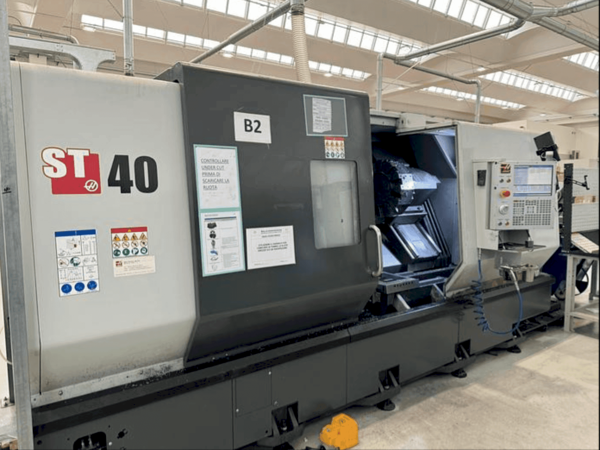 Front view of HAAS ST40  machine