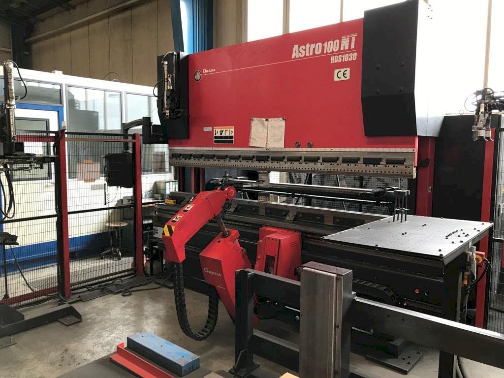 Front view of AMADA Astra 100-NT HDS-1030NTR  machine