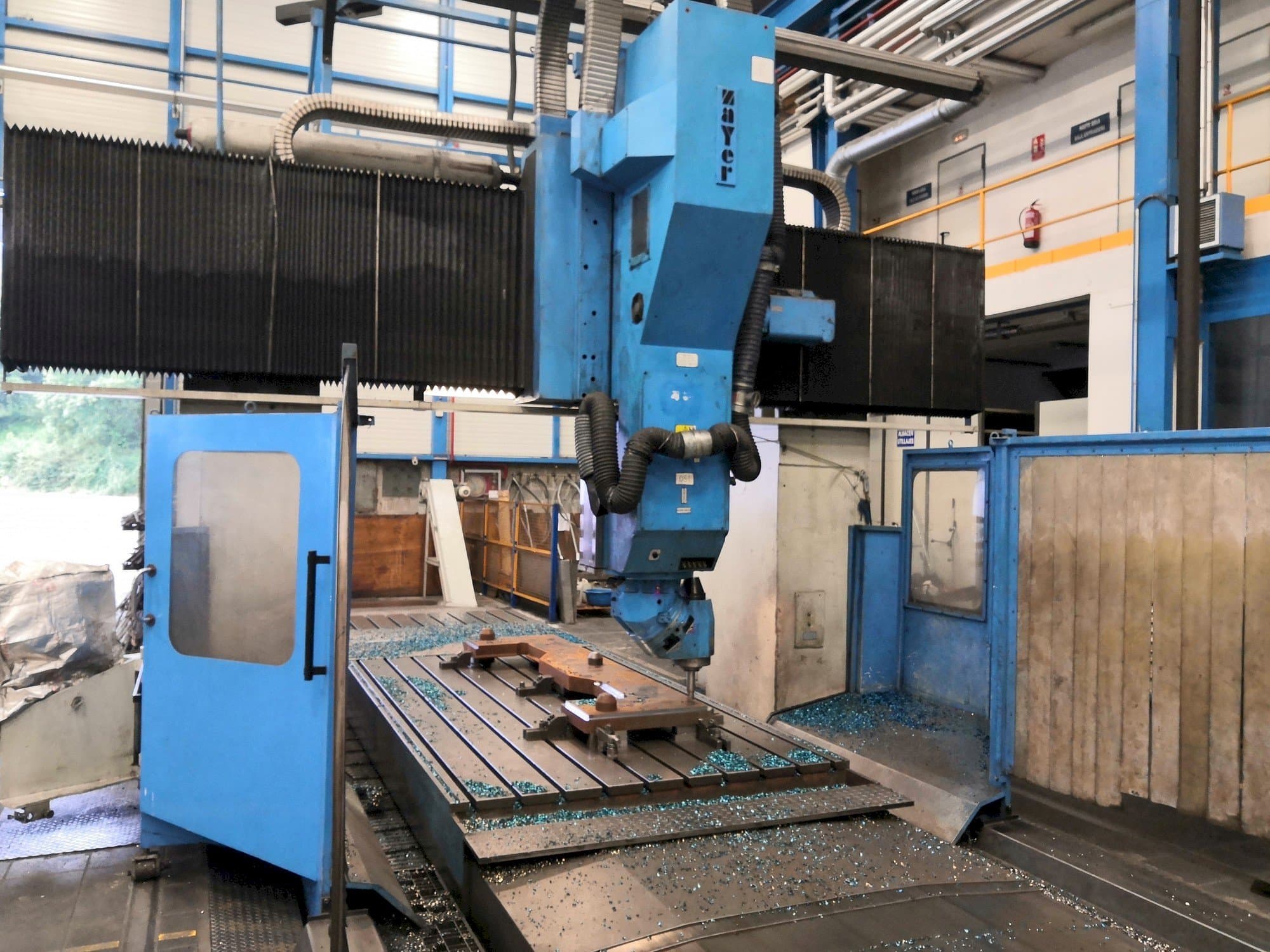 Front view of Zayer KP 6000 AR machine