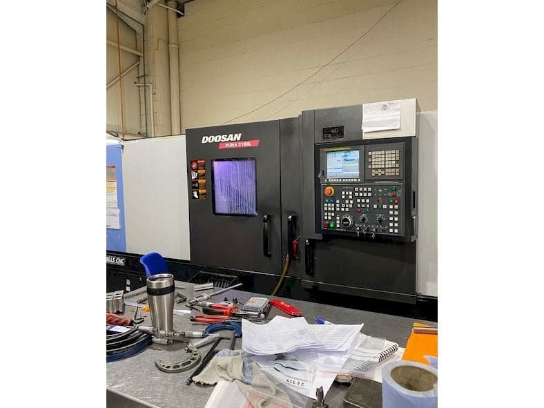 Front view of Doosan Puma 3100L machine