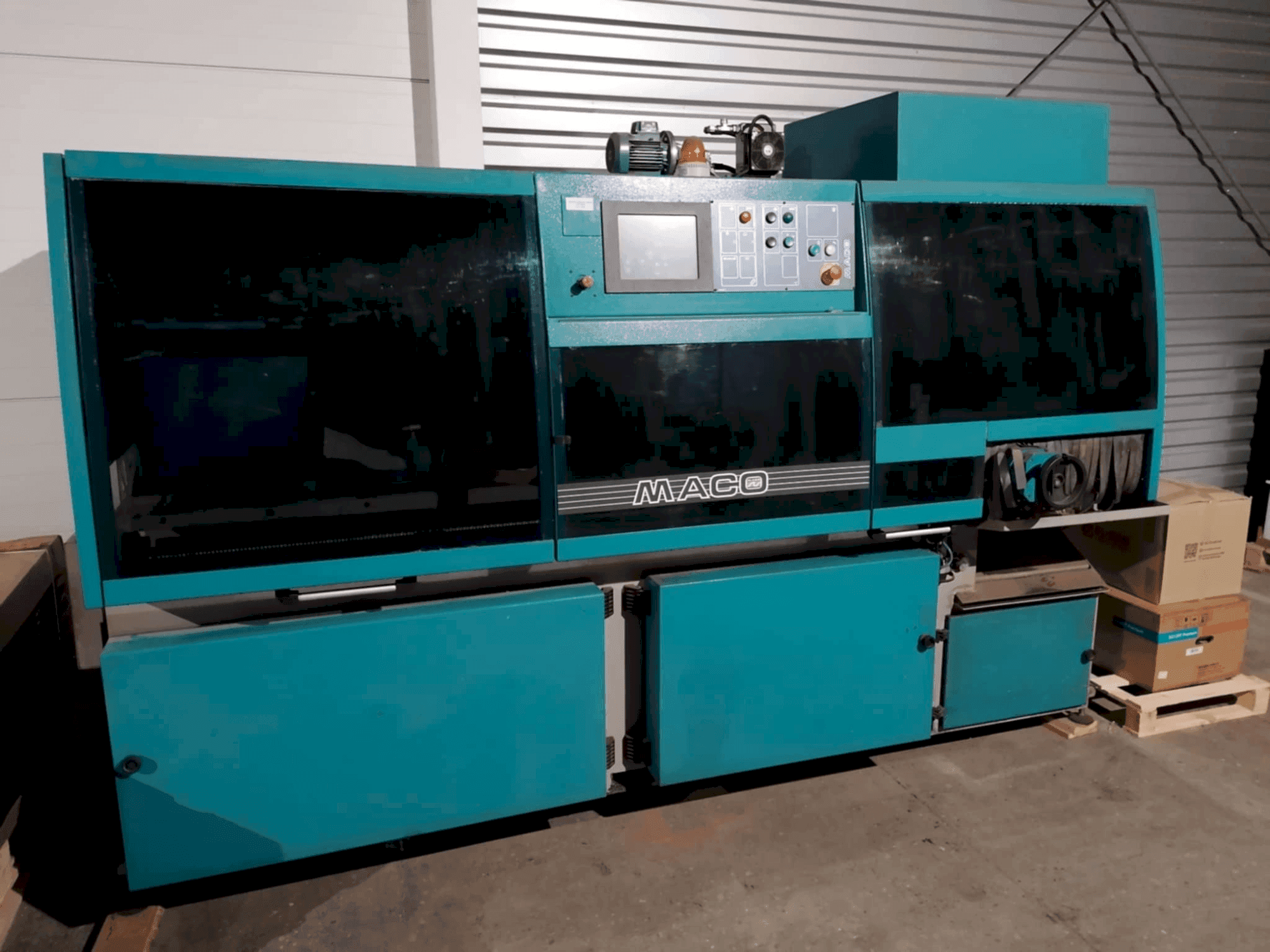 Front view of MACO VK370 AR ALU  machine