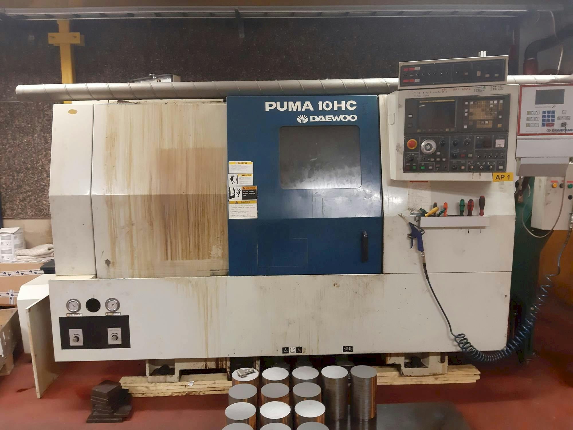 Front view of DAEWOO Puma 10 HC  machine