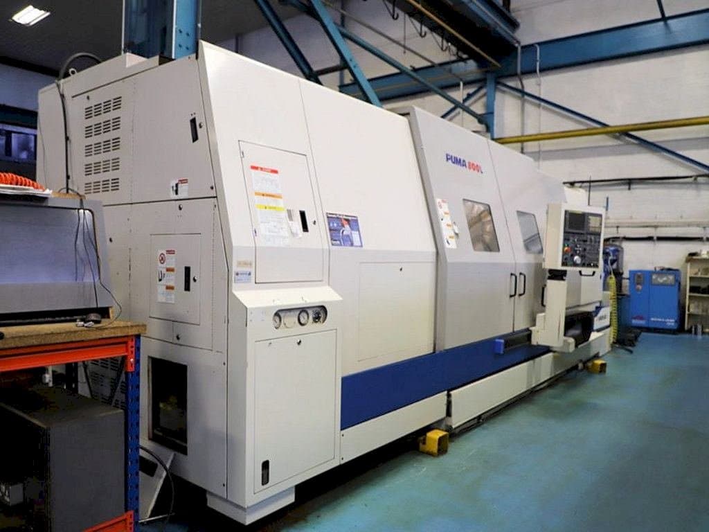 Front view of Doosan Puma 800L machine