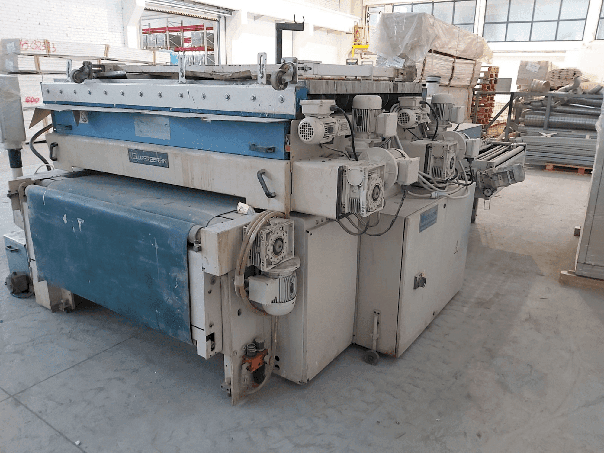 Front view of Barberan BRB2-1400-RR machine