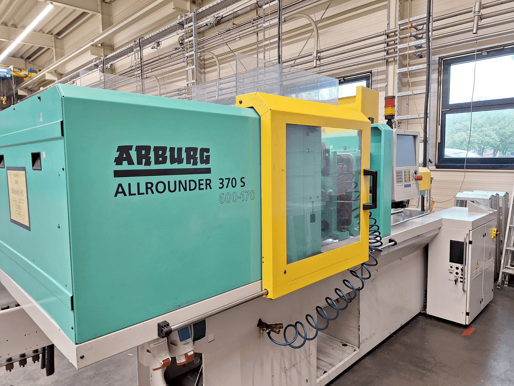 Front view of Arburg 370 S 600 - 170 machine