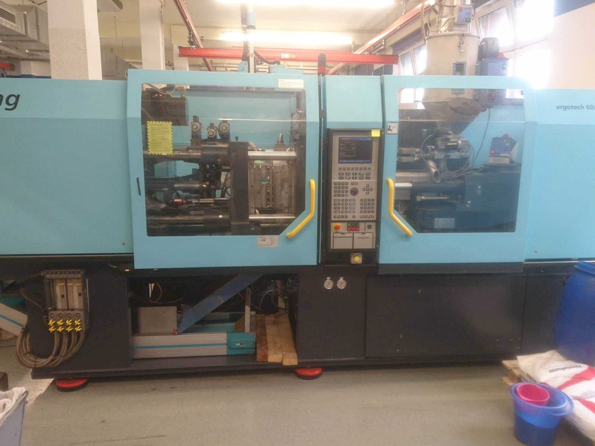 Front view of DEMAG Ergotech 60/370-310 EL EXIS E machine