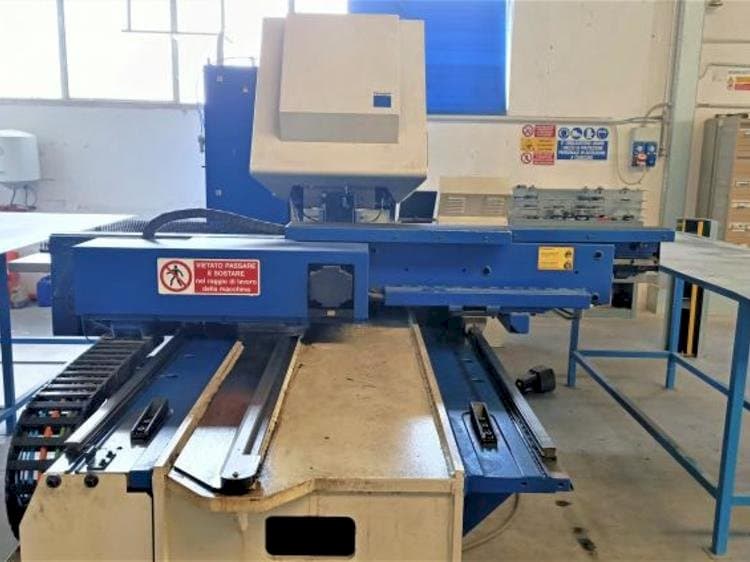 Front view of Trumpf rumatic 2000R machine