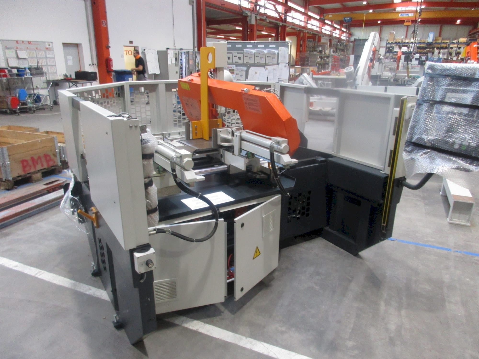 Front view of KASTO micut A 2.6 machine