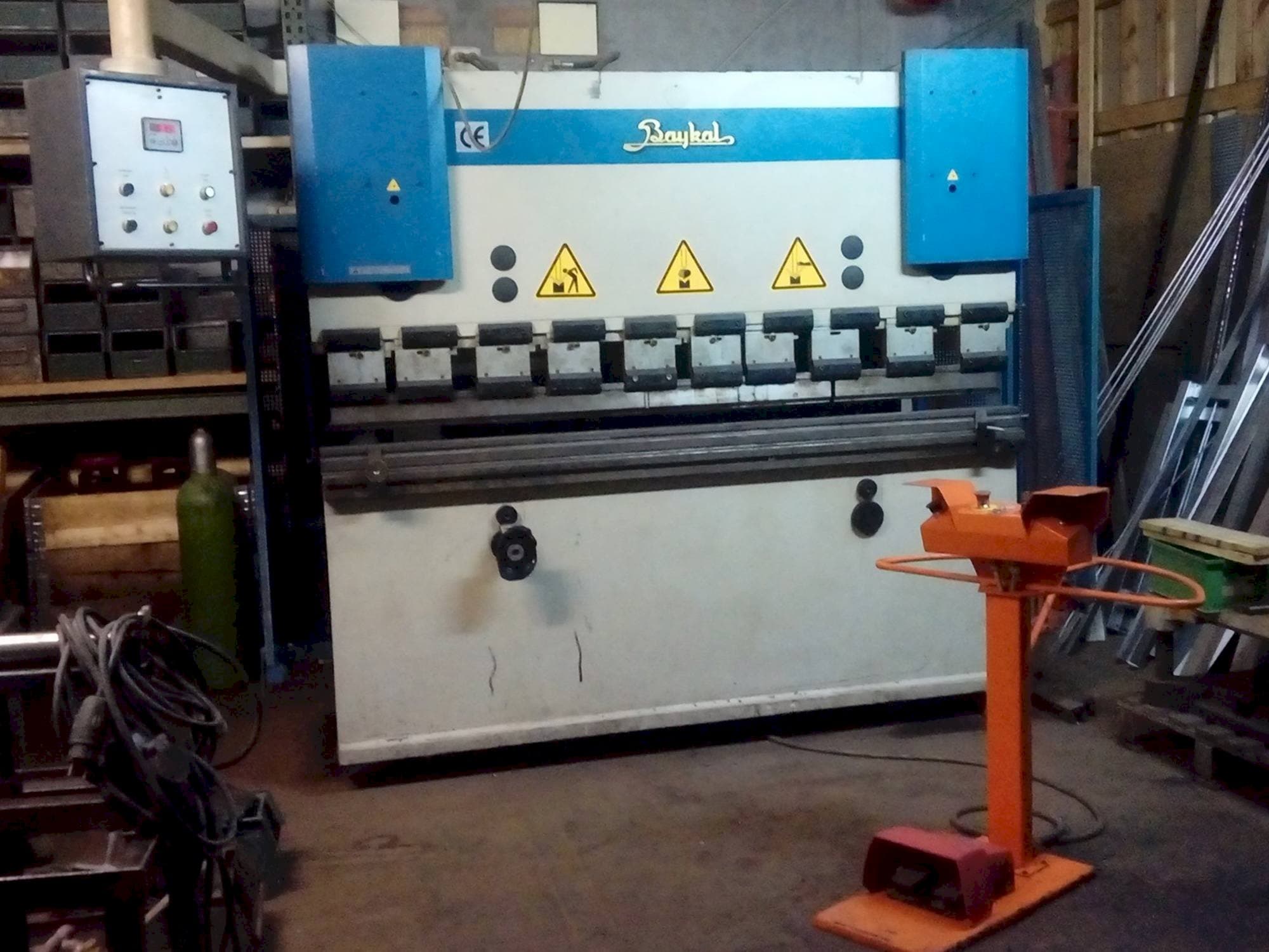 Front view of Baykal APH-2103/40 machine