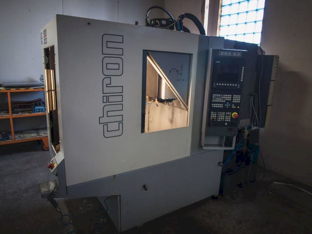 Front view of CHIRON FZ 08 W  machine