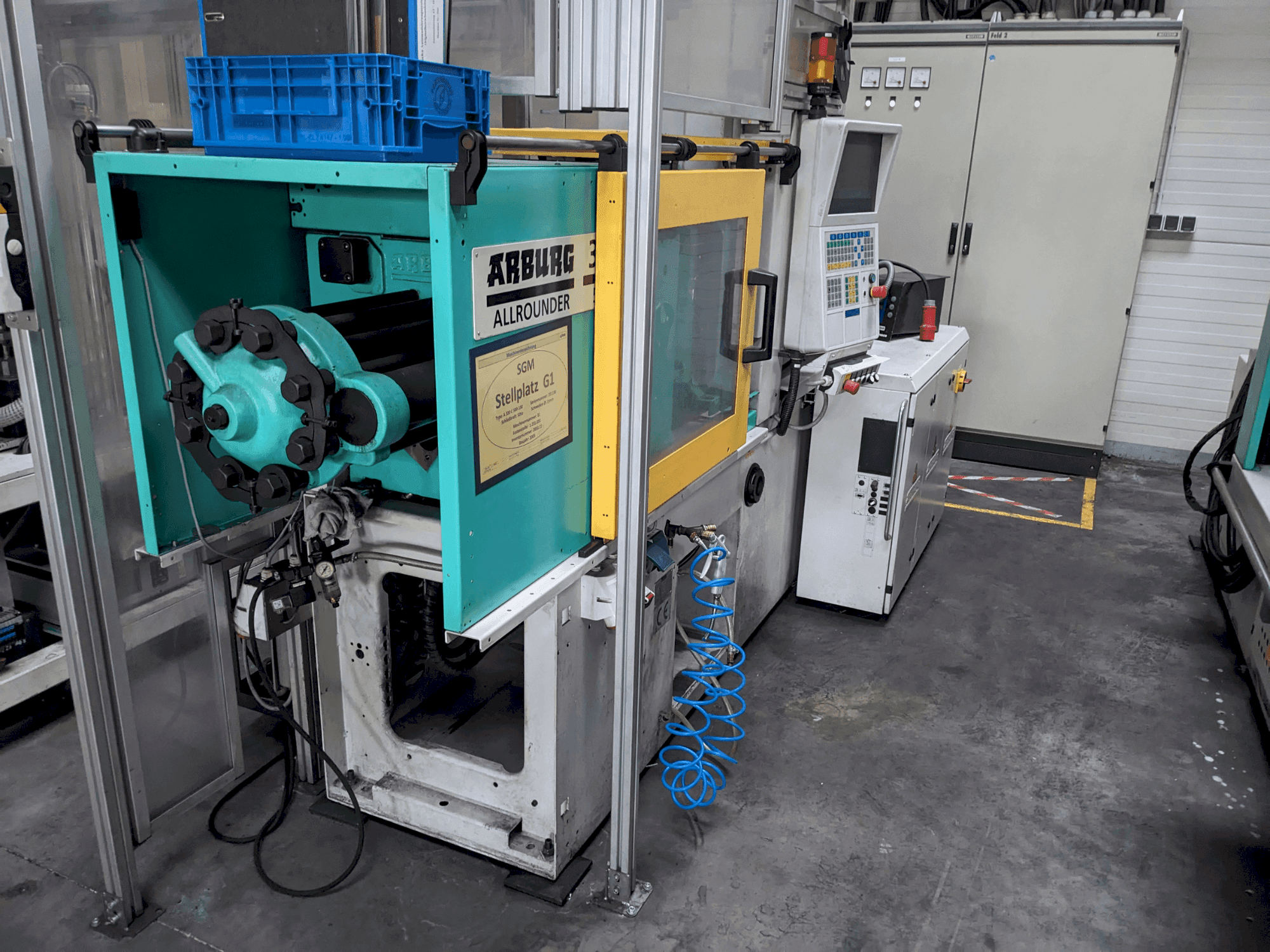 Front view of Arburg 320 C 500-100  machine