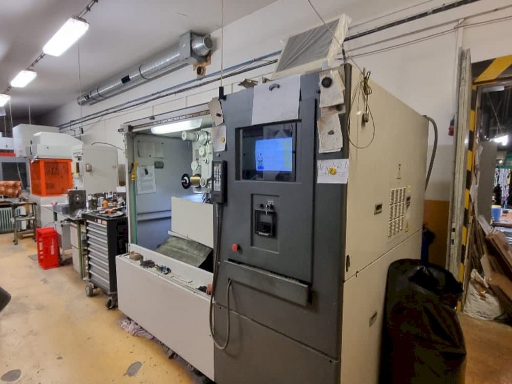 Front view of HITACHI SEIKI 254Y machine