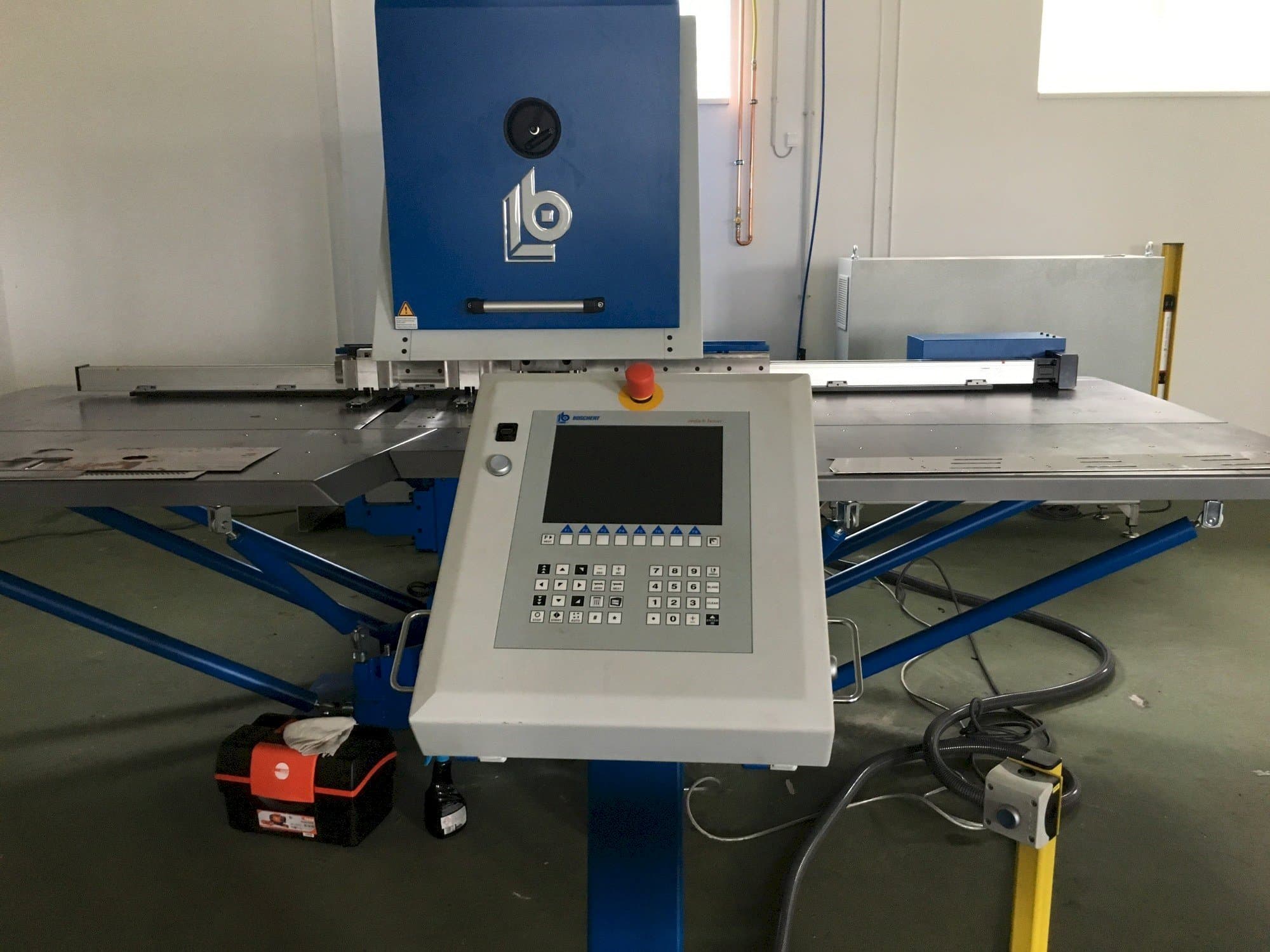 Front view of BOSCHERT Compact 750  machine