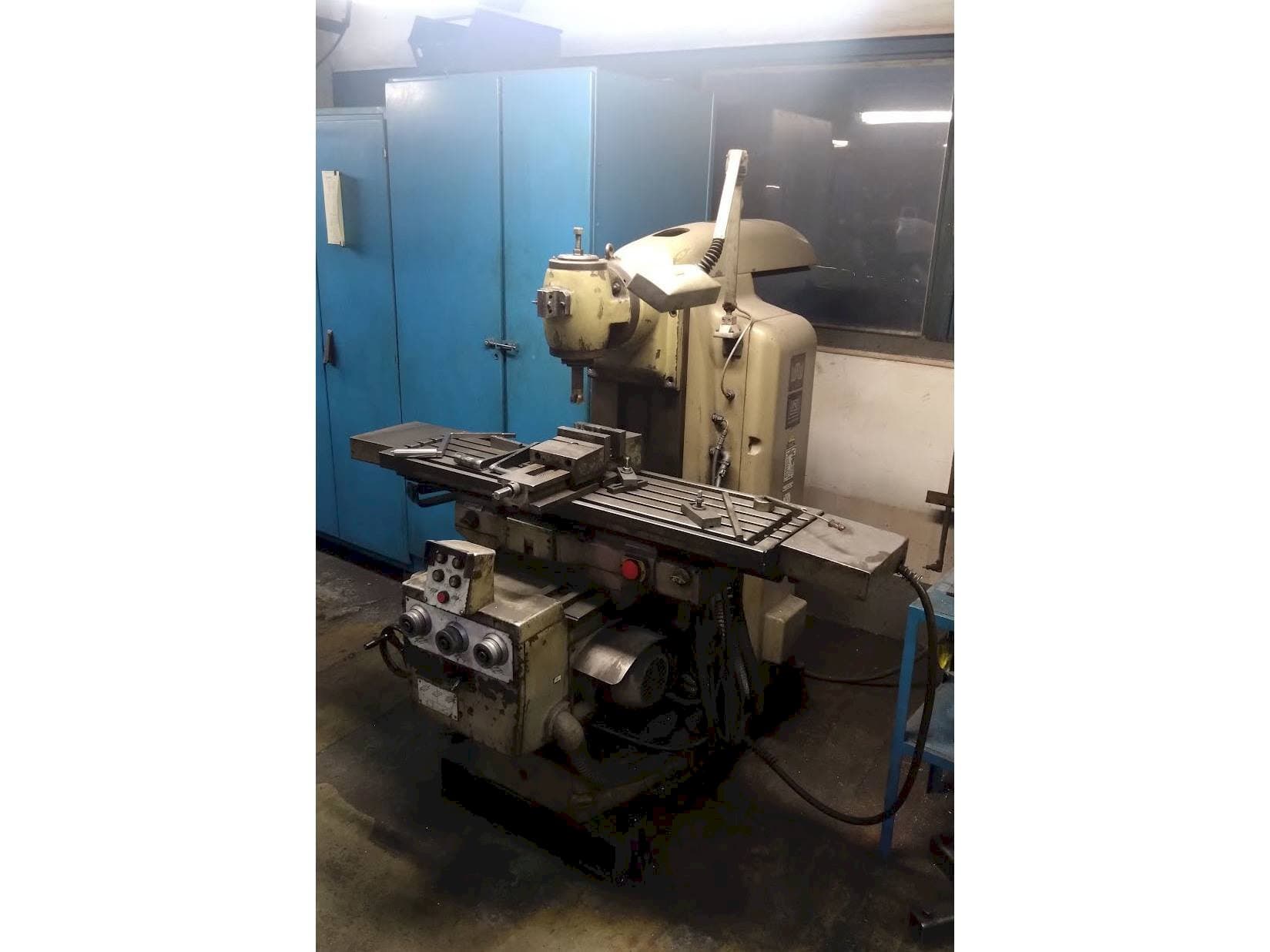 Front view of FU 250x1000 machine