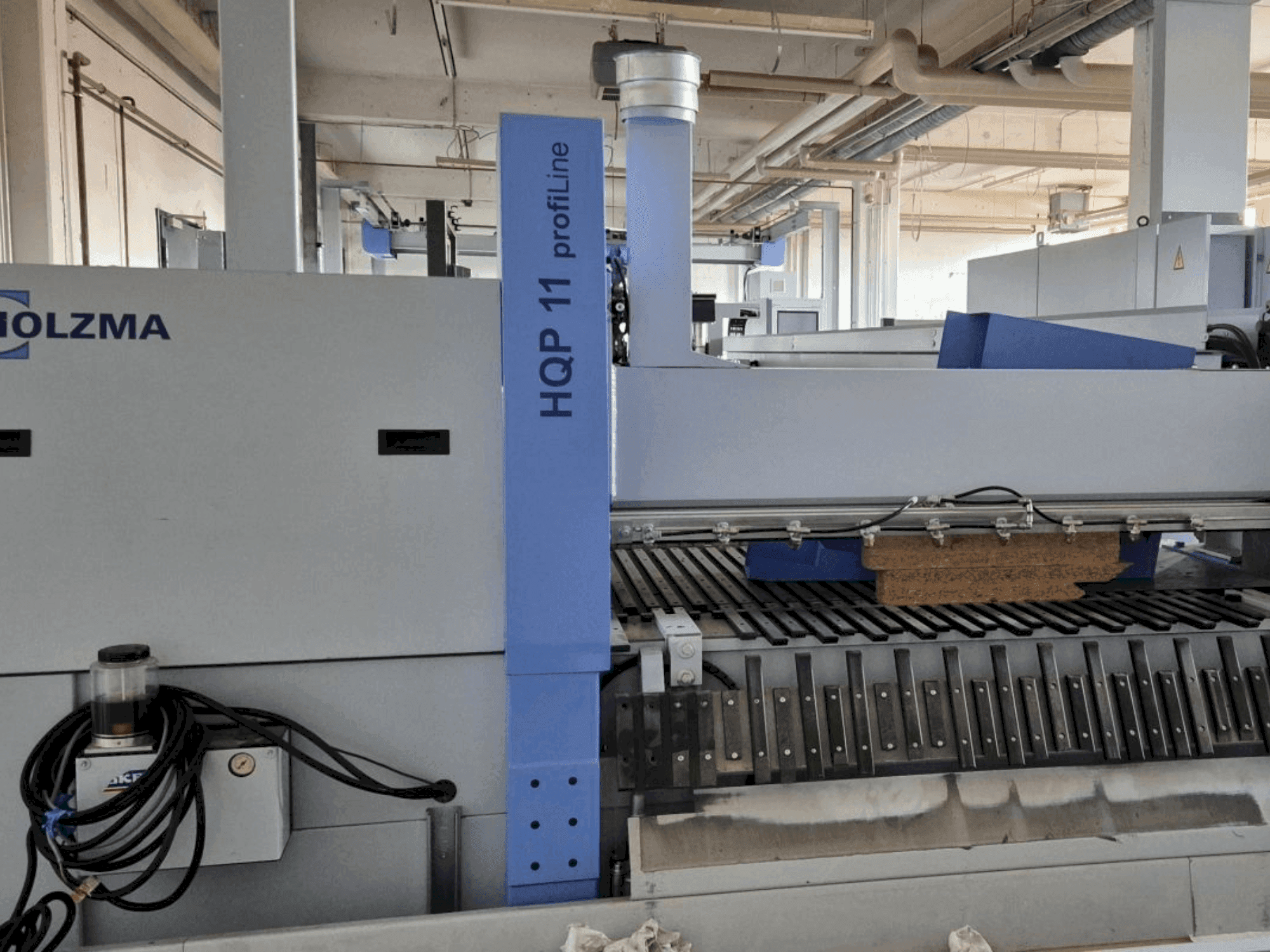 Front view of HOLZMA PROFI HQP 11/16/56/L/X  machine