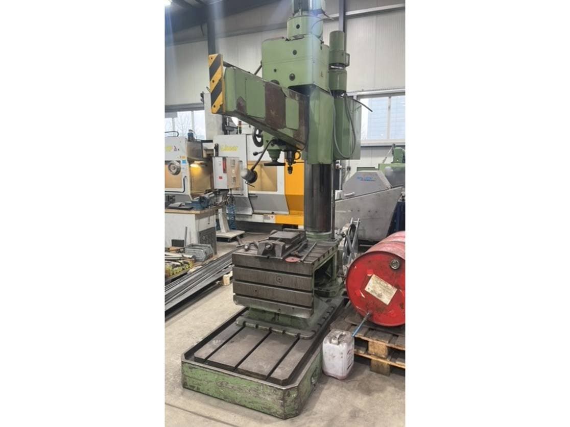 Front view of STAUDER 710 × 710 mm machine