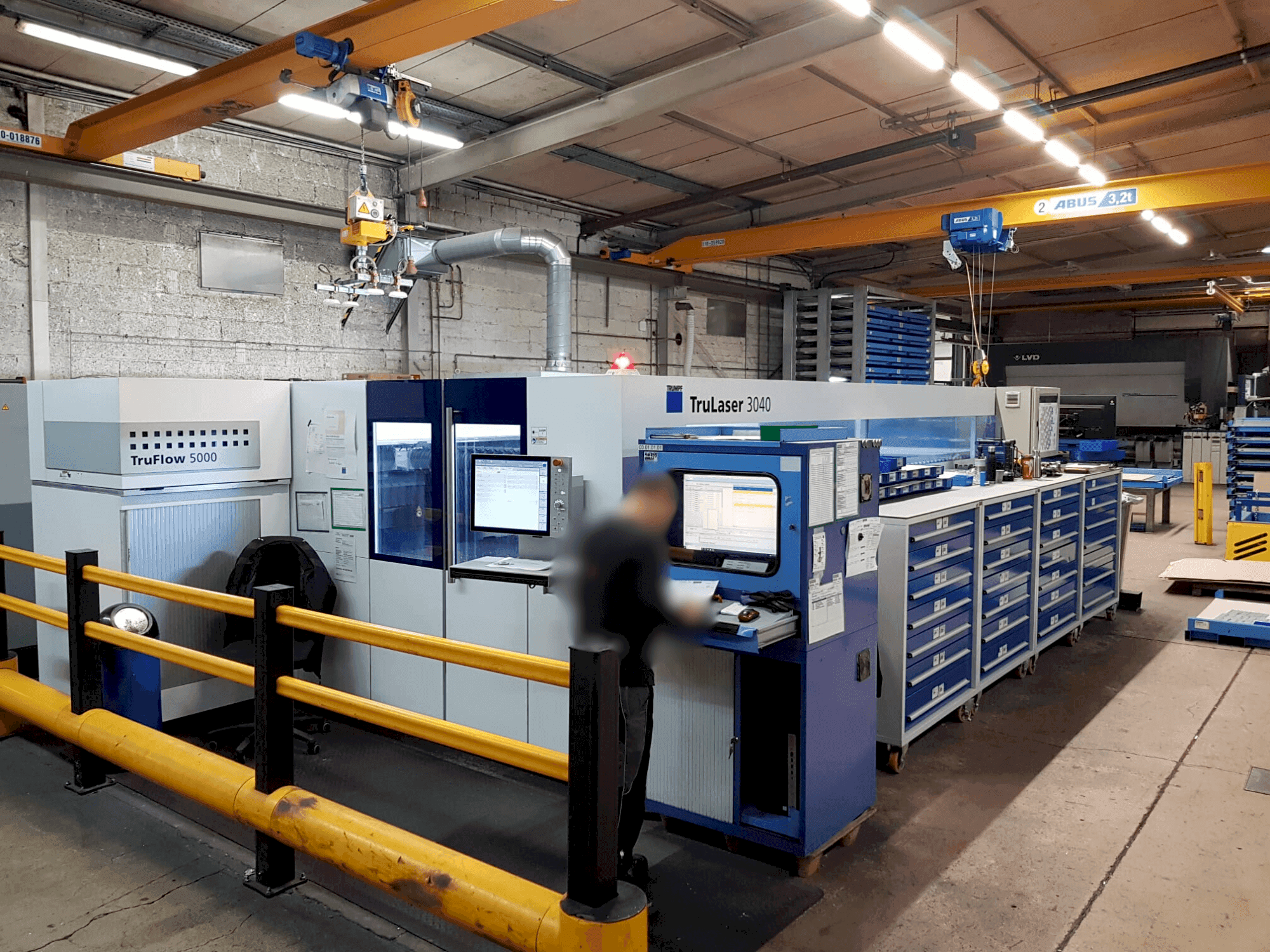 Front view of TRUMPF TruLaser 3040 5kW CO2  machine