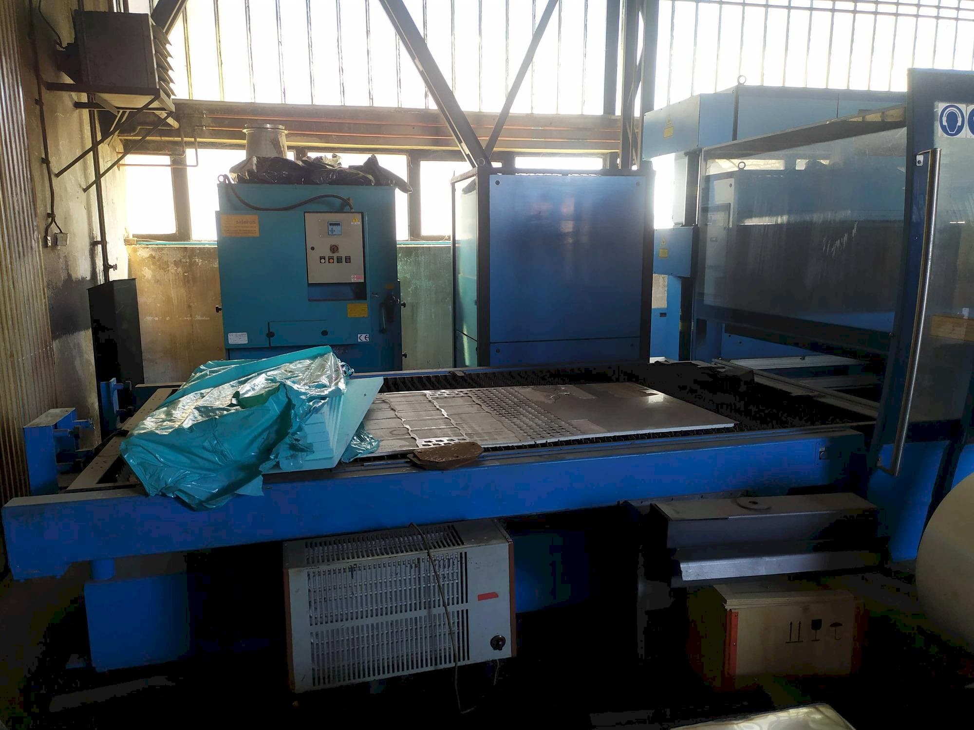 Front view of Prima Industrie Platino 1530HS machine