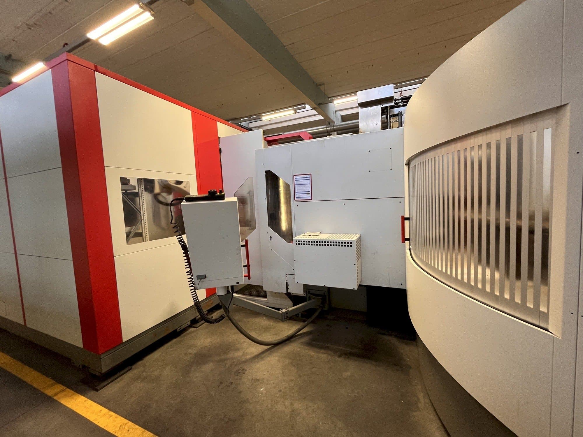 Left view of HERMLE C30 U machine