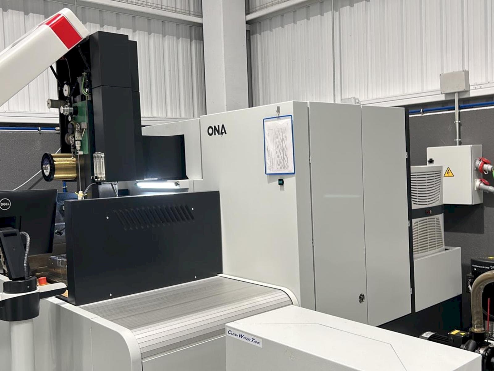 Front view of ONA AV35 machine