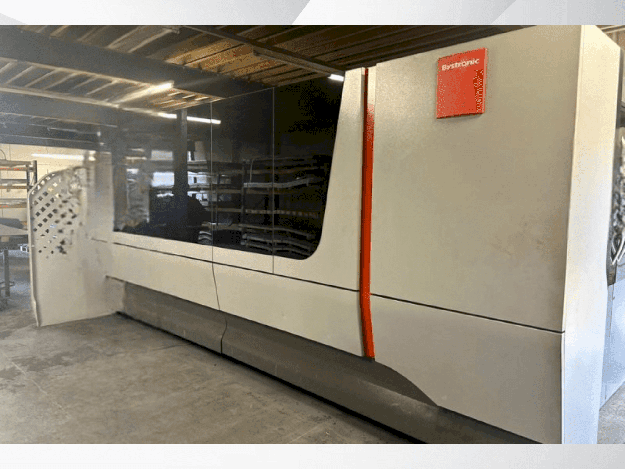 Front view of Bystronic BYSMART Fiber 3015  machine