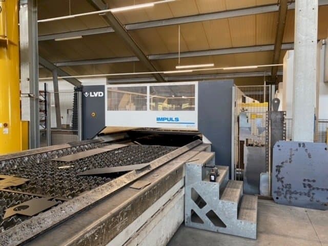 Front view of LVD Impuls 6020 machine