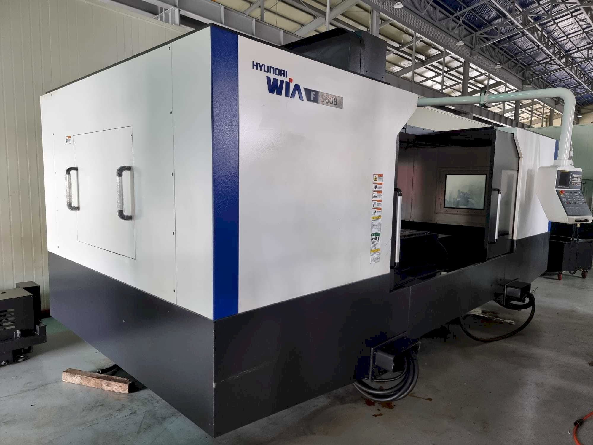 Front view of Hyundai Wia F960B machine