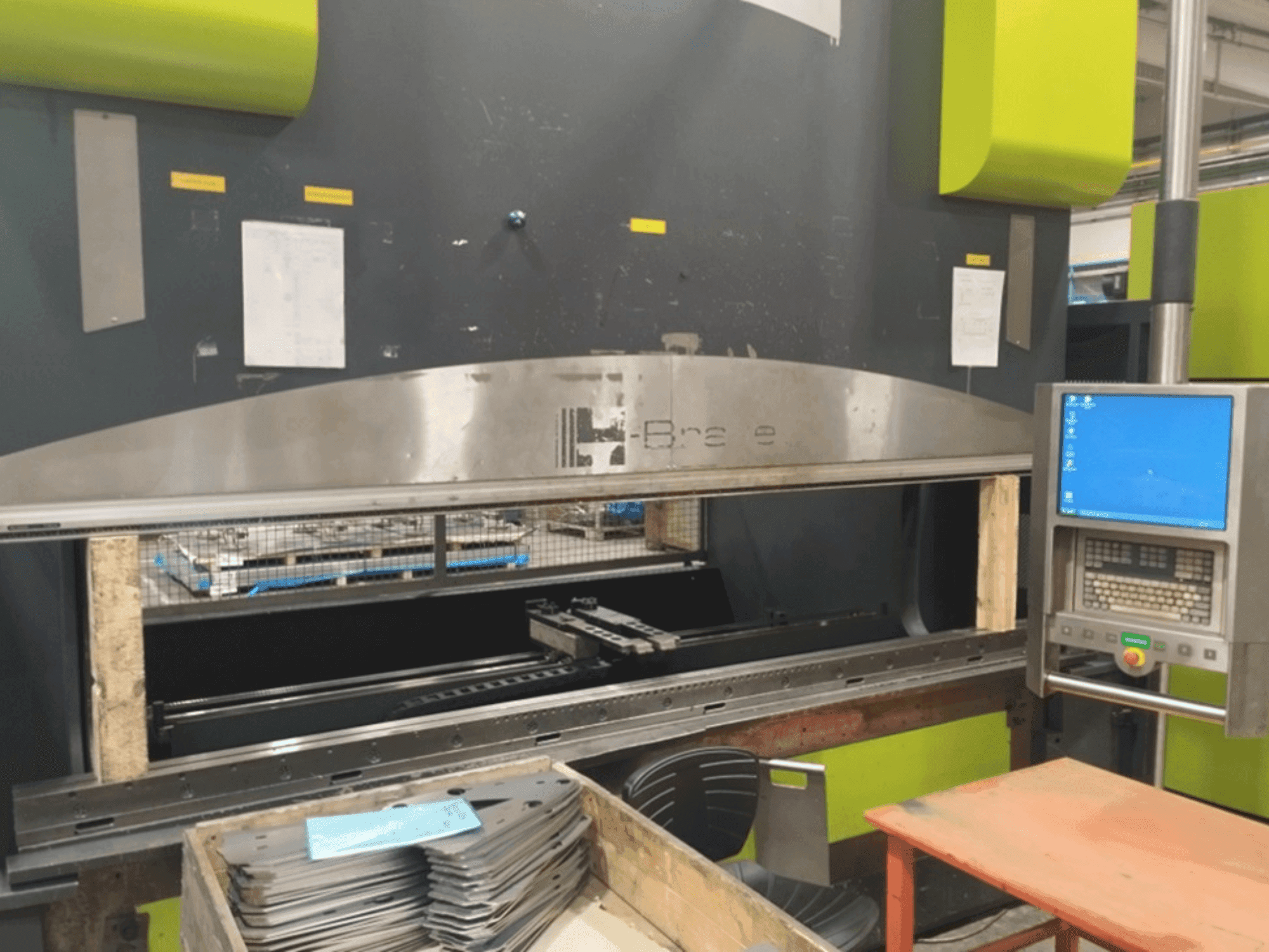 Front view of Safan SAFAN H-BRAKE 240-3100 machine