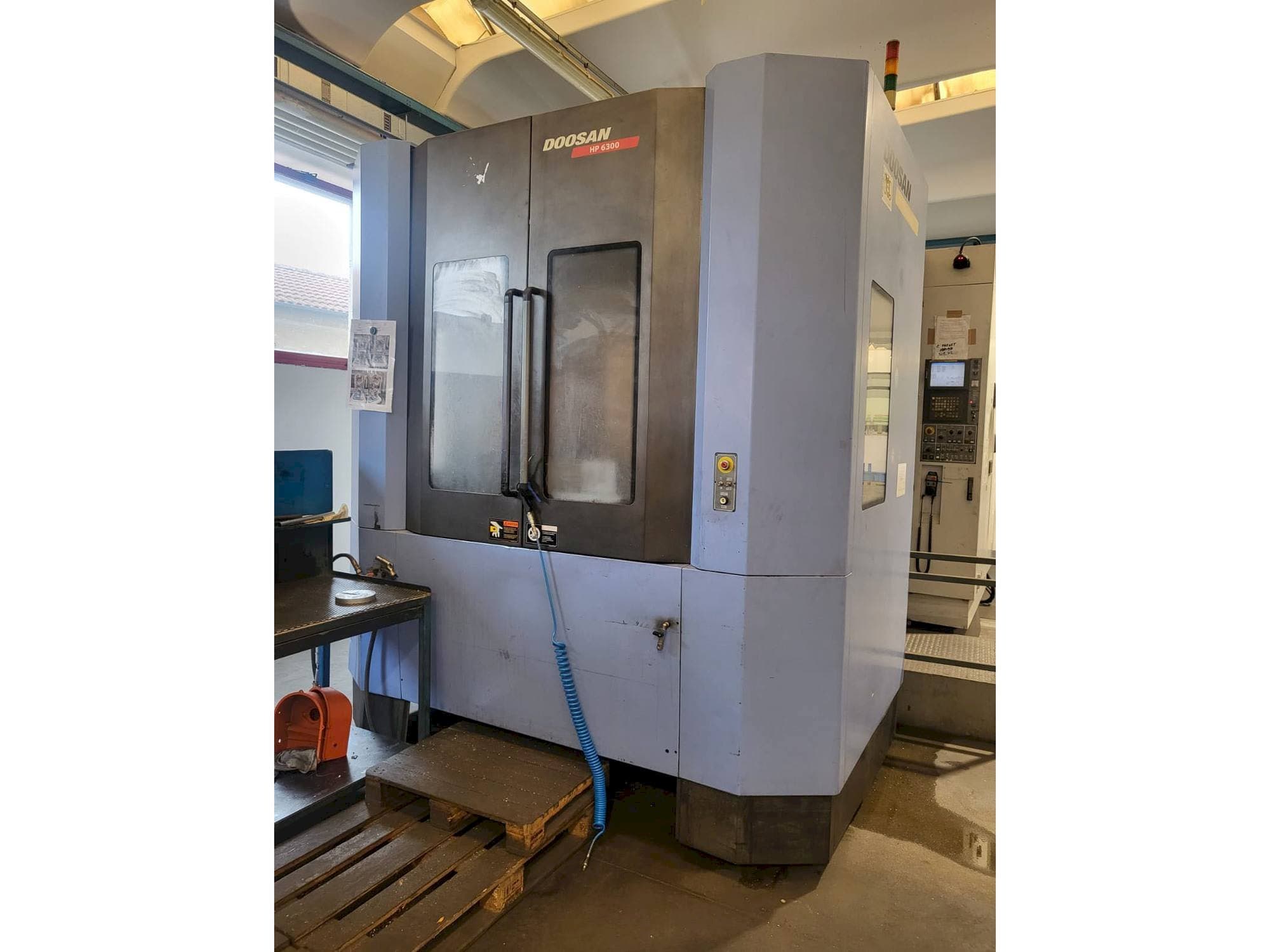 Front view of Doosan HP 6300  machine