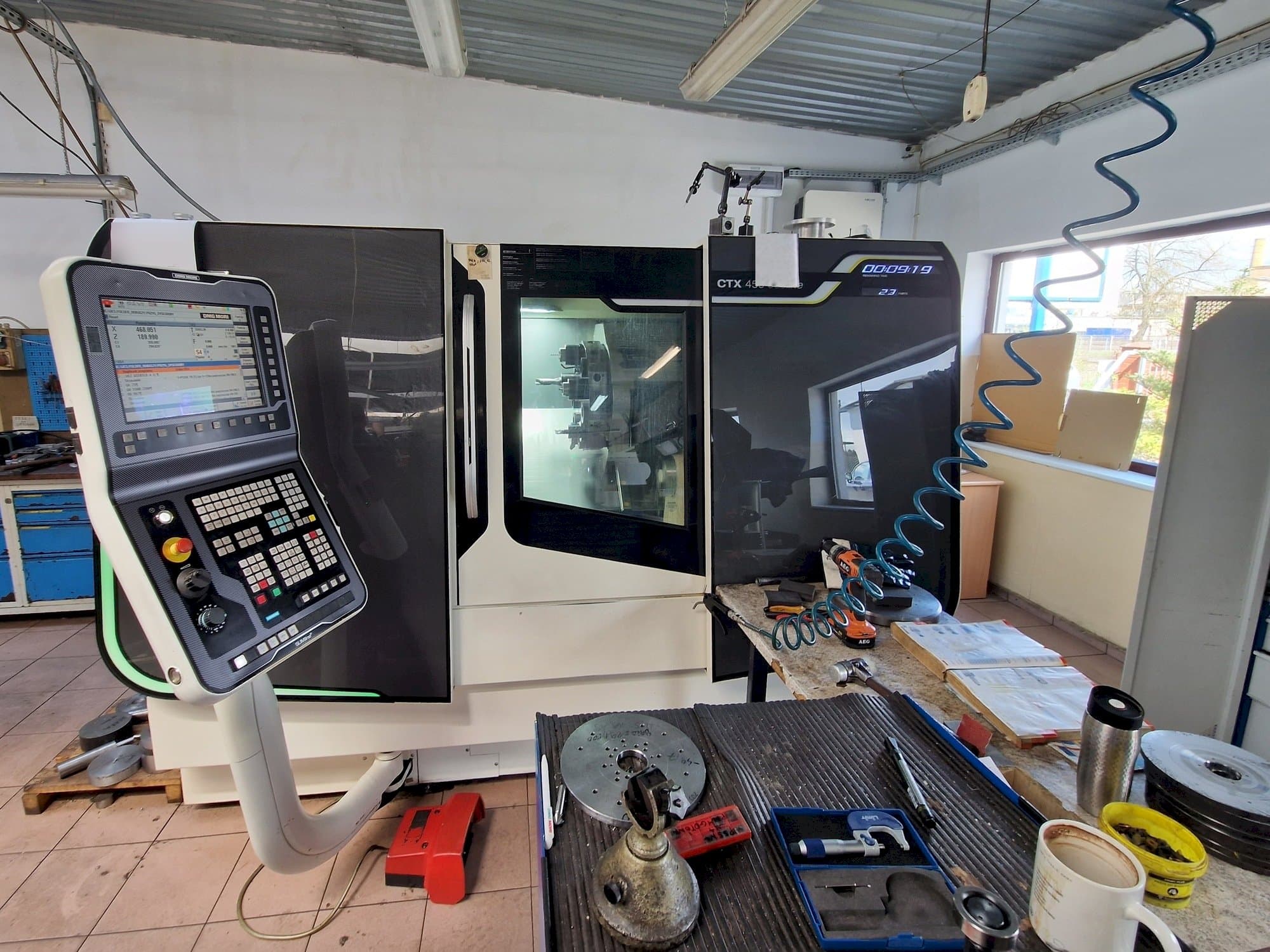 Front view of DMG MORI CTX 450 ecoline machine