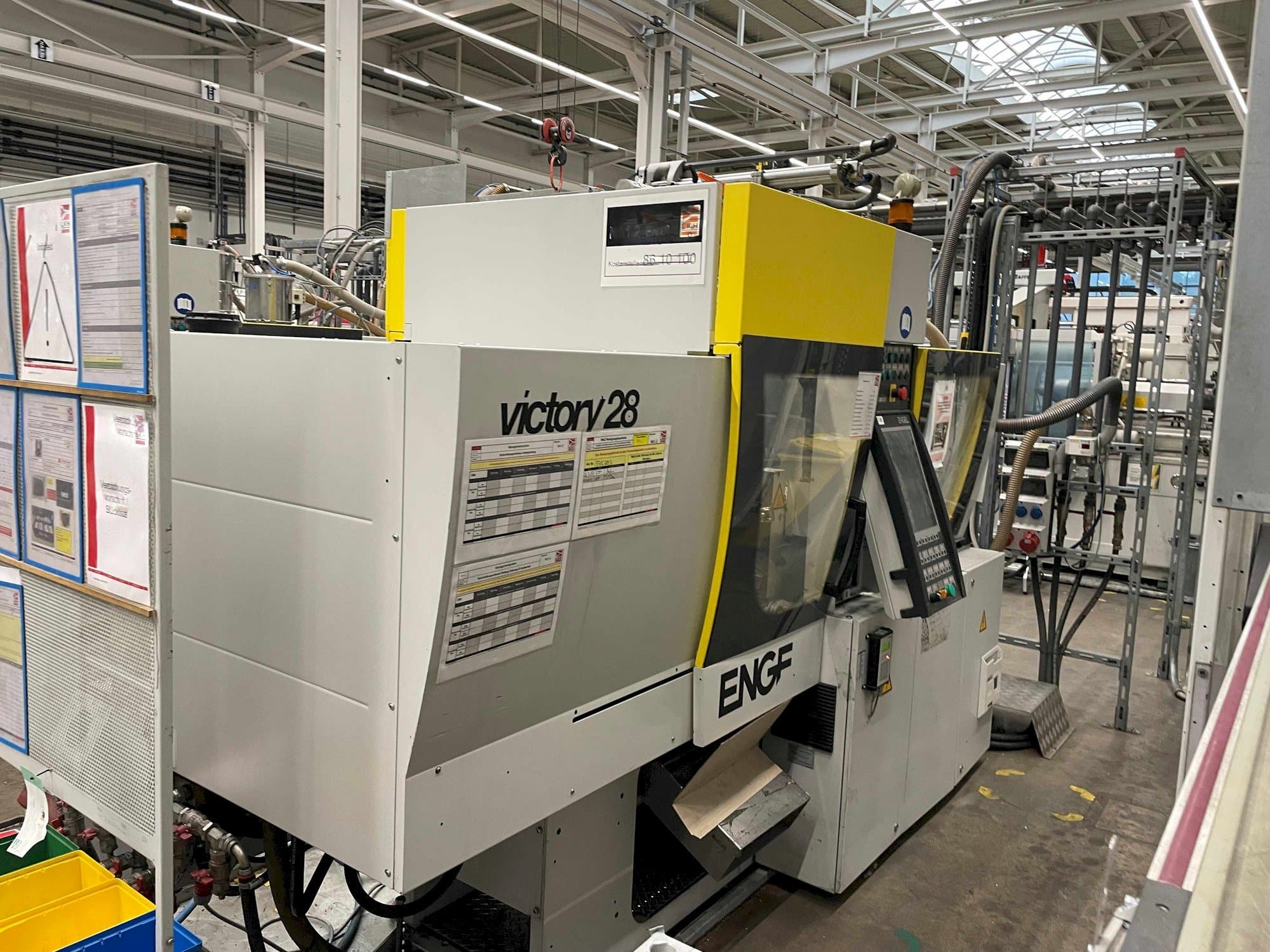 Front view of Engel Victory 200/28  machine