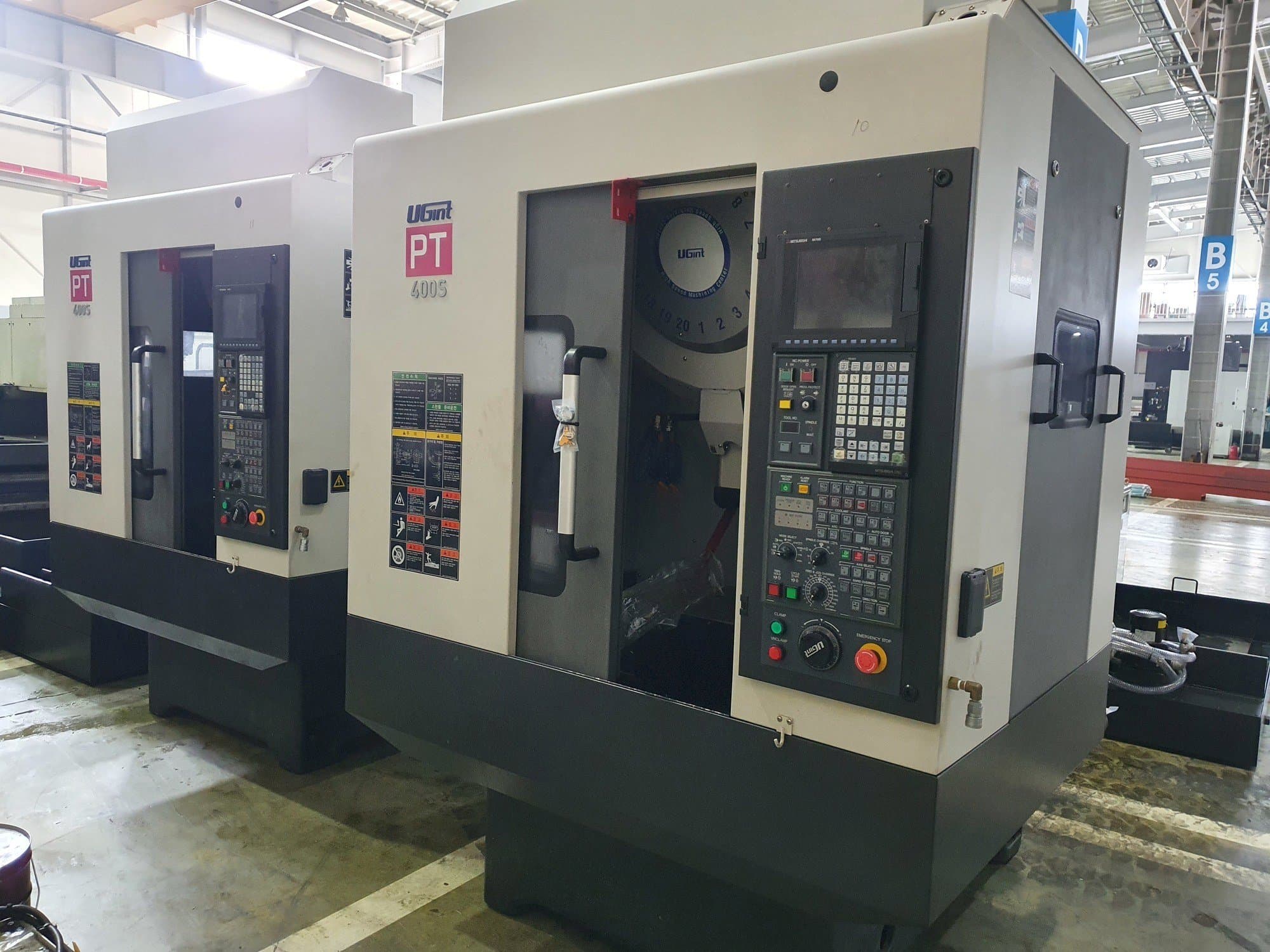 Front view of UGINT PT400S machine