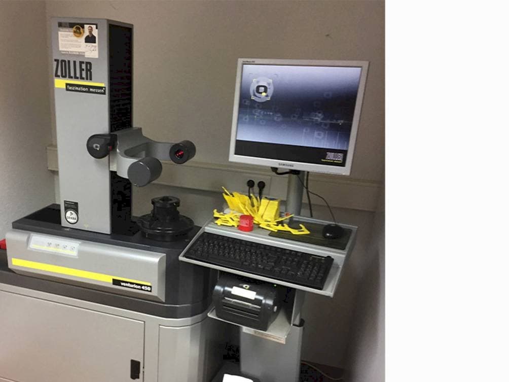 Front view of Zoller Venturion 450 machine