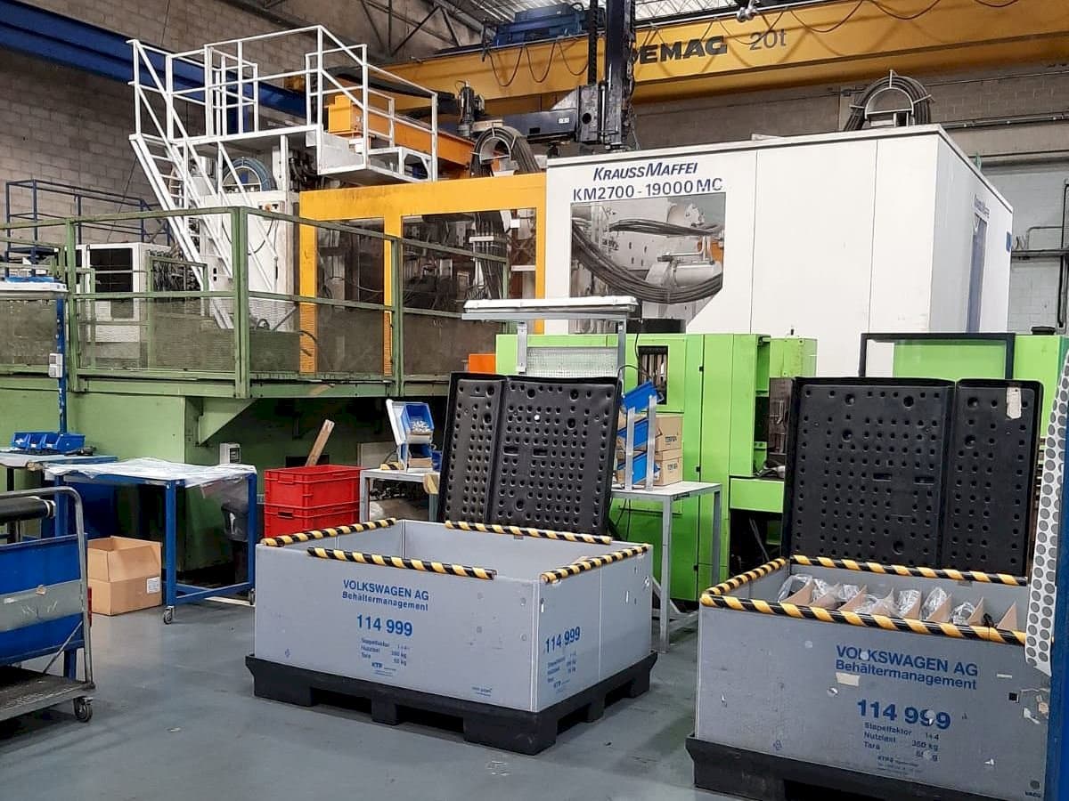 Front view of Krauss Maffei 2700/19000 MC  machine