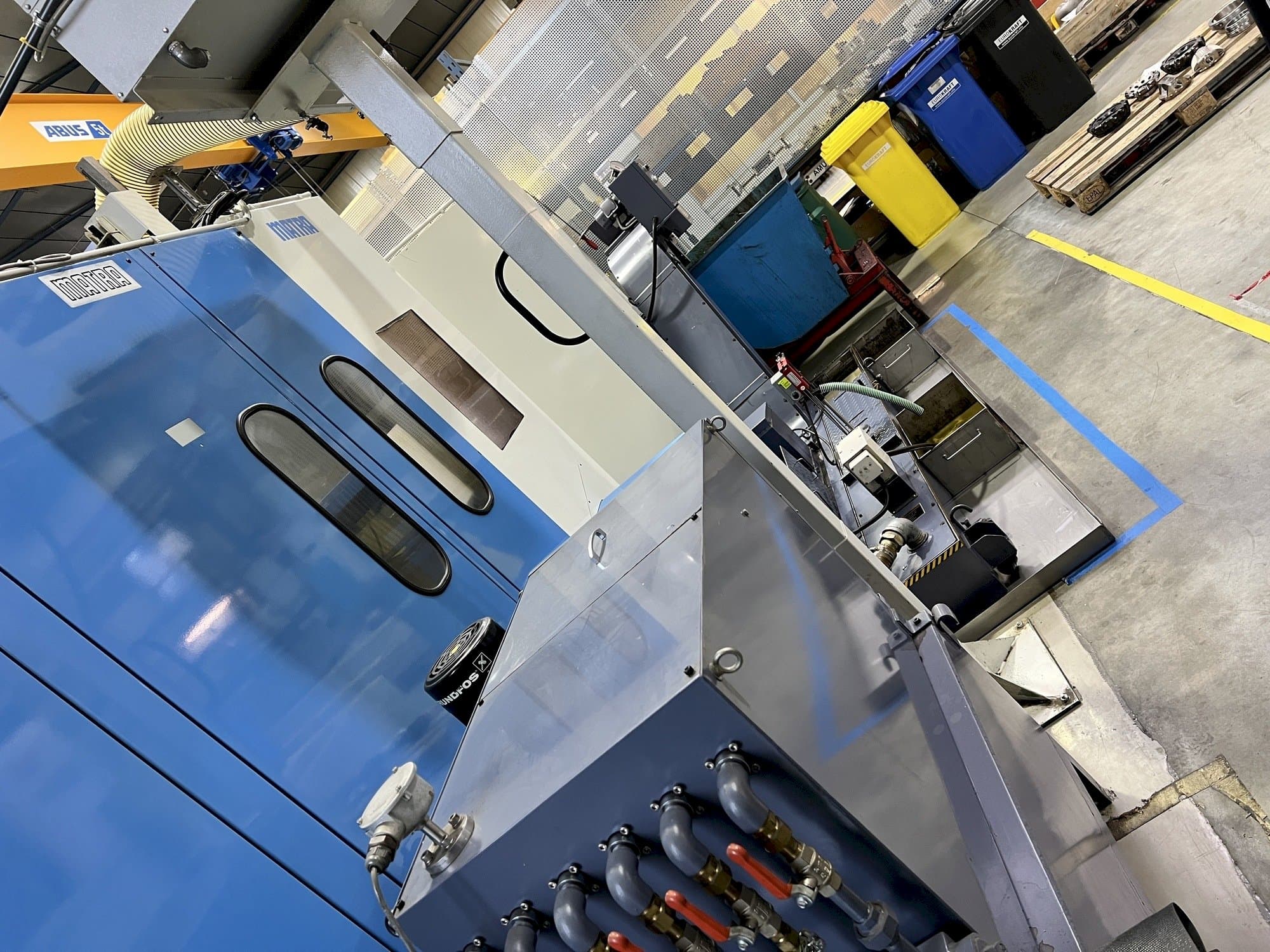 Front view of OKK Kch 500 - 8 Tische machine