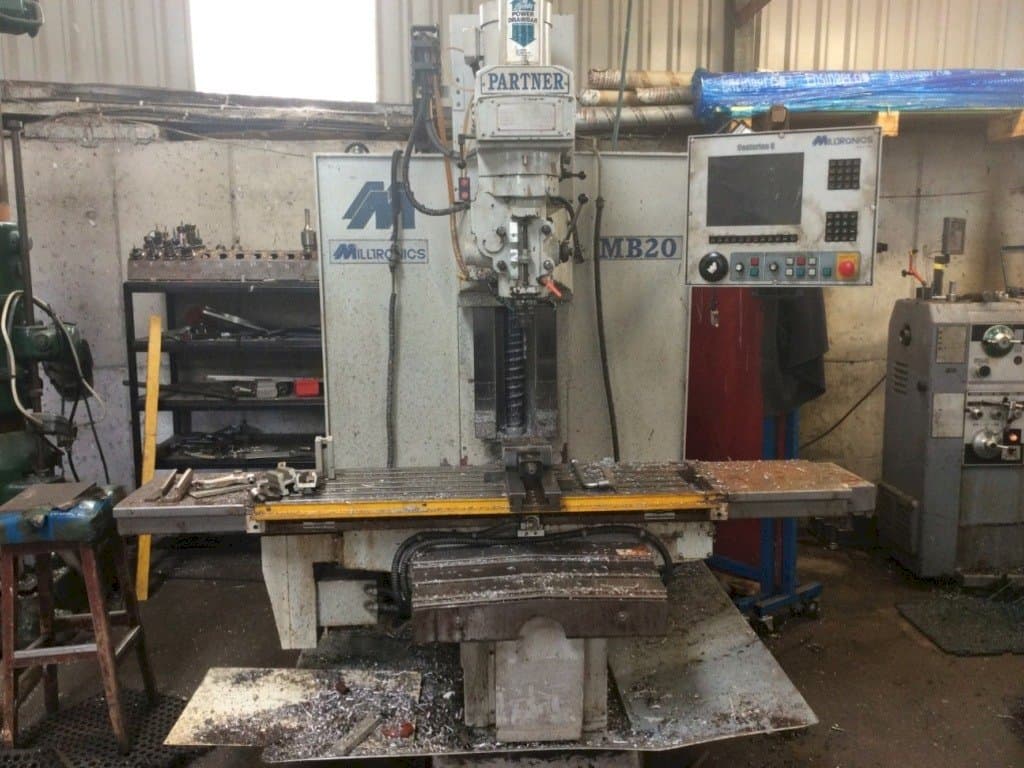 Front view of MILLTRONICS MB20 machine