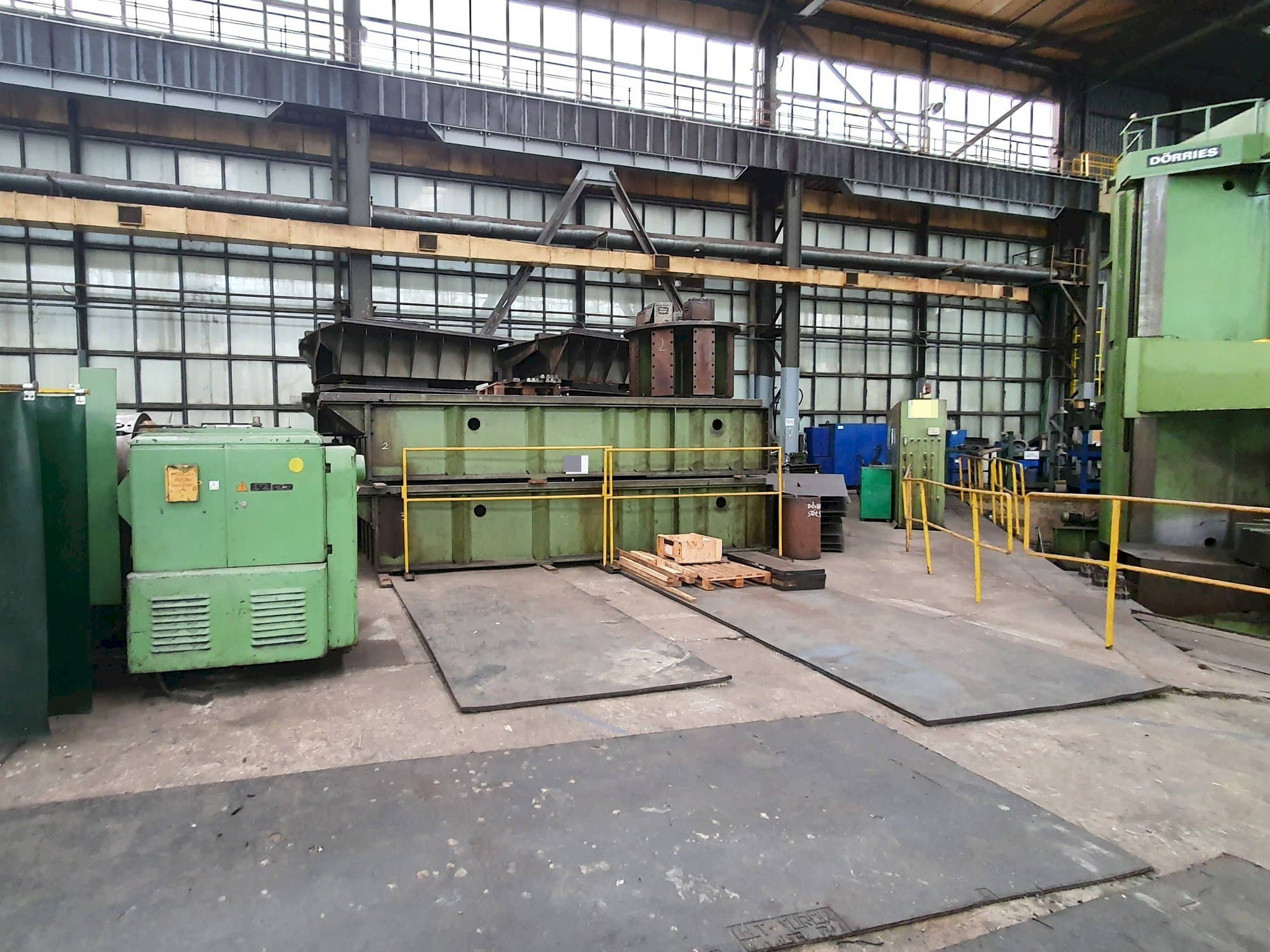 Front view of DOERRIES CTE 500-V13 machine