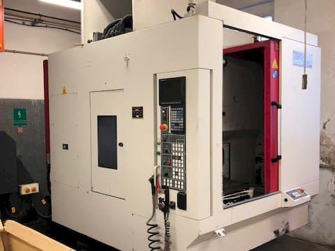 Front view of Akira Seiki RMV 700 APC machine