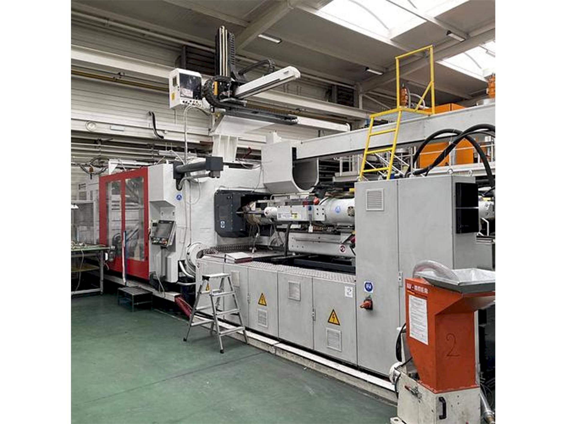 Front view of Ferromatik Maxima MM 1000-4880  machine