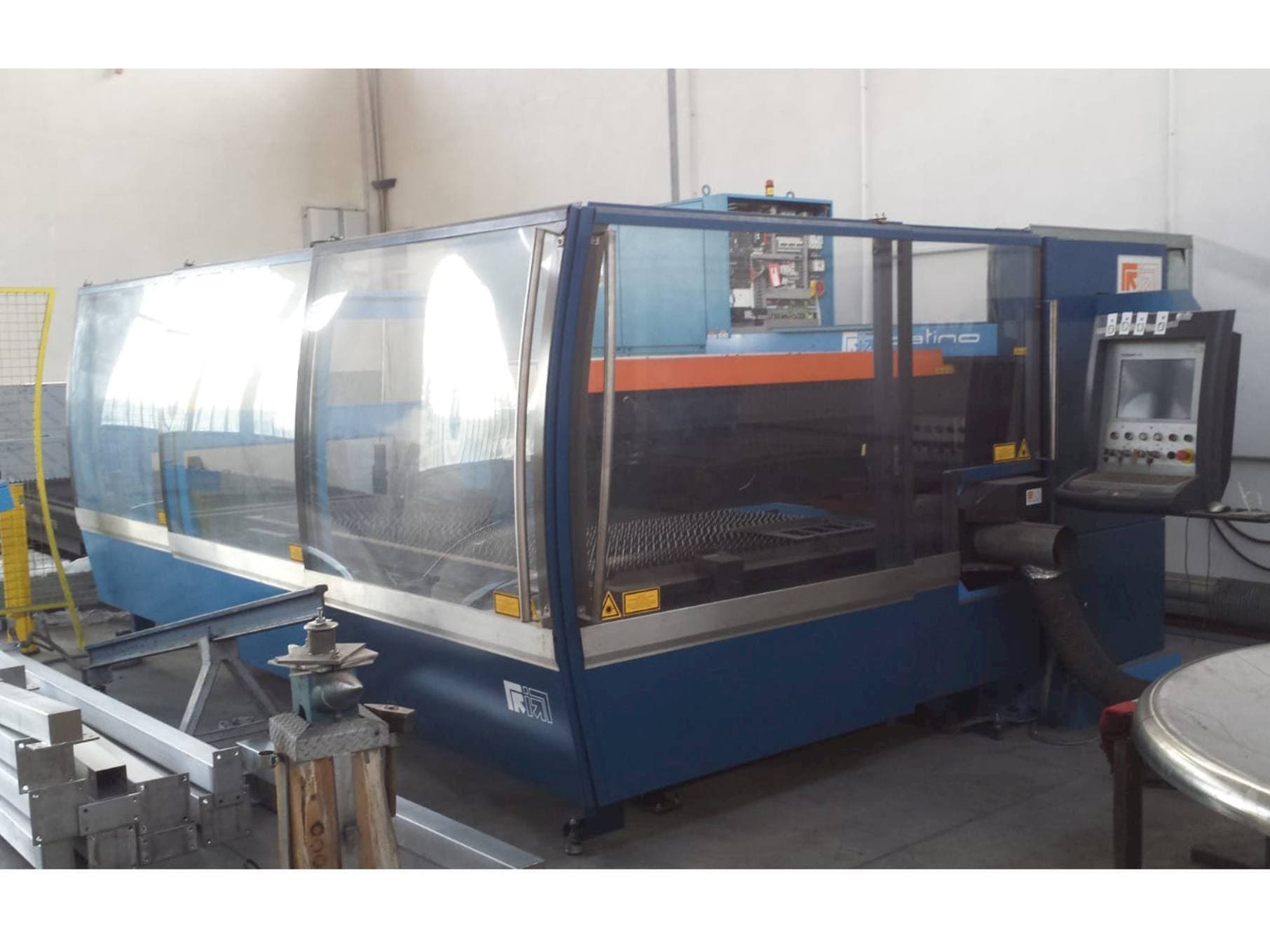 Front view of Prima Industrie Platino 1530 machine