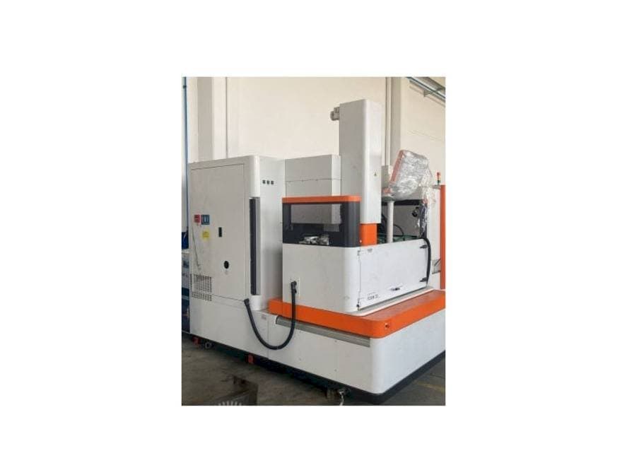 Front view of AgieCharmilles FORM 30 machine