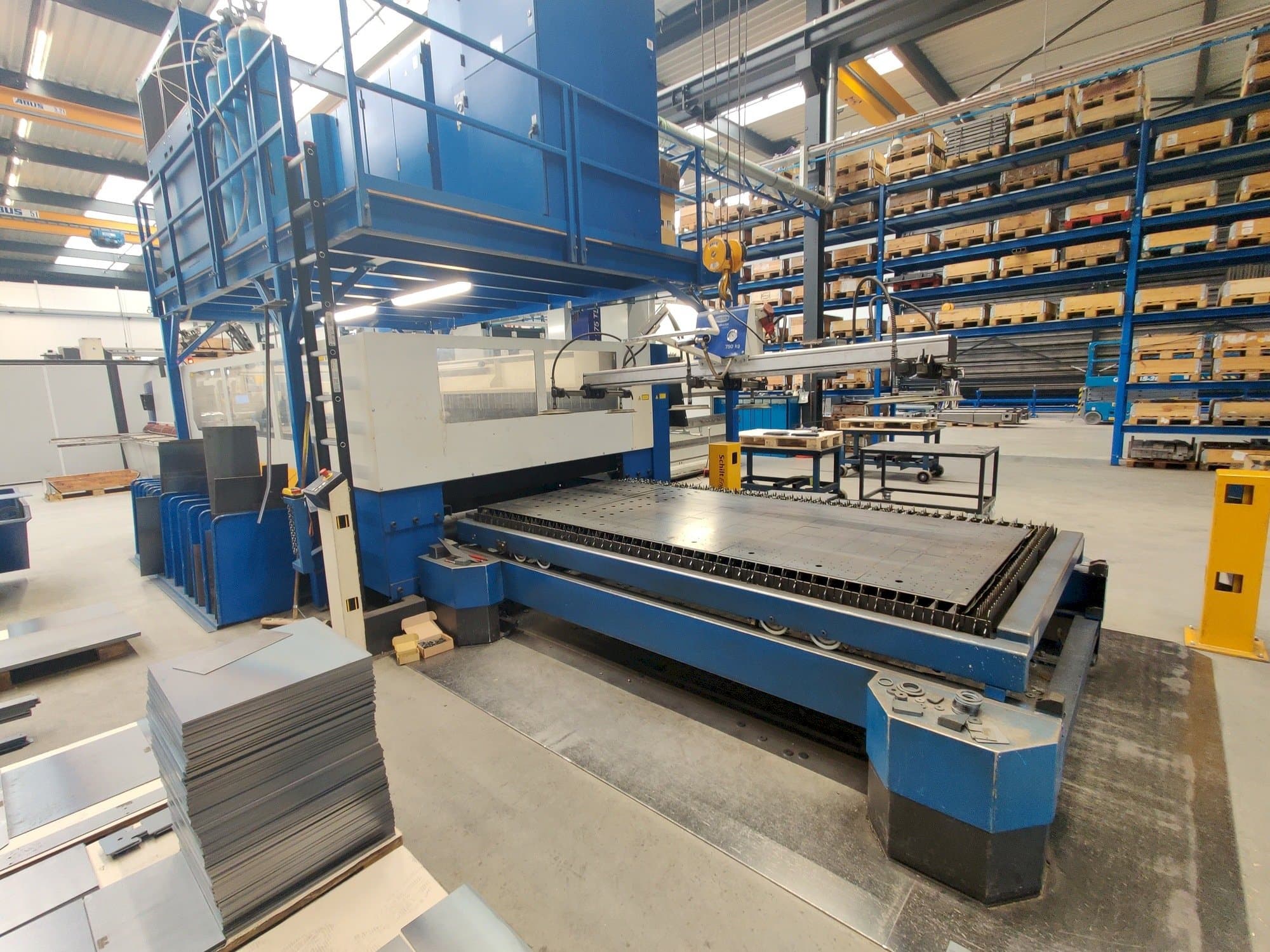 Left side view of Trumpf Trumatic L 3030 machine