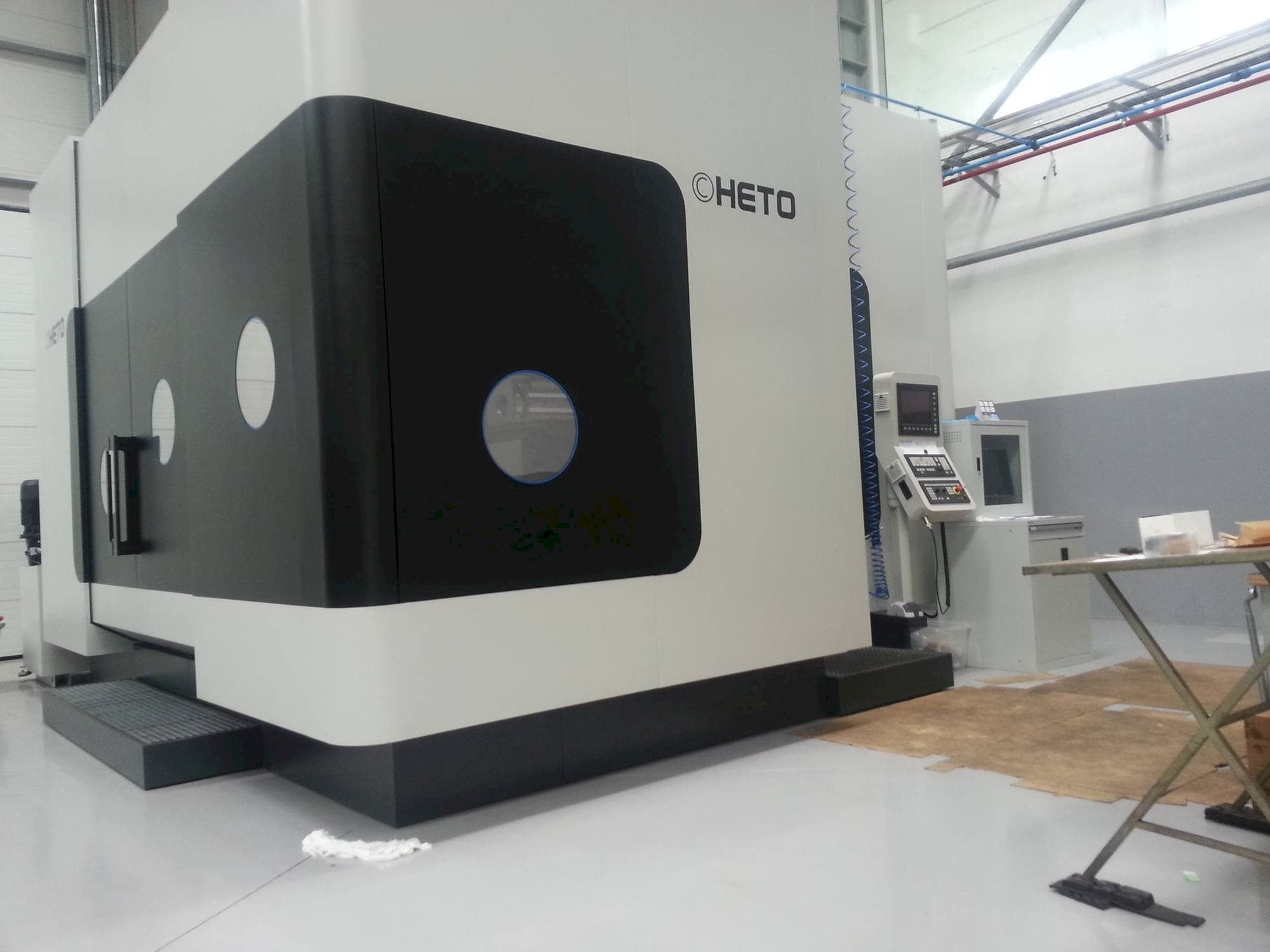 Front view of CHETO IX3000 machine