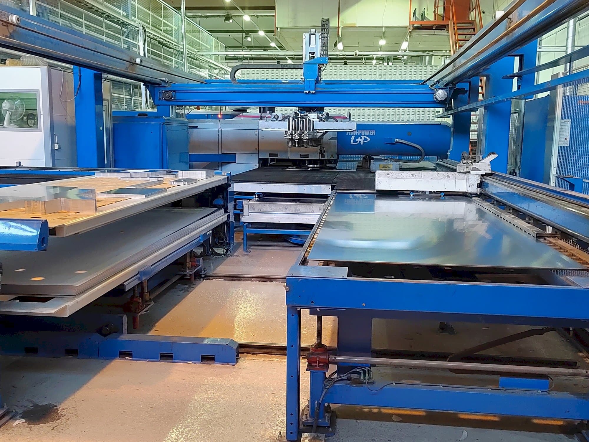Front view of Finn-Power LP 64 SRIUV  machine
