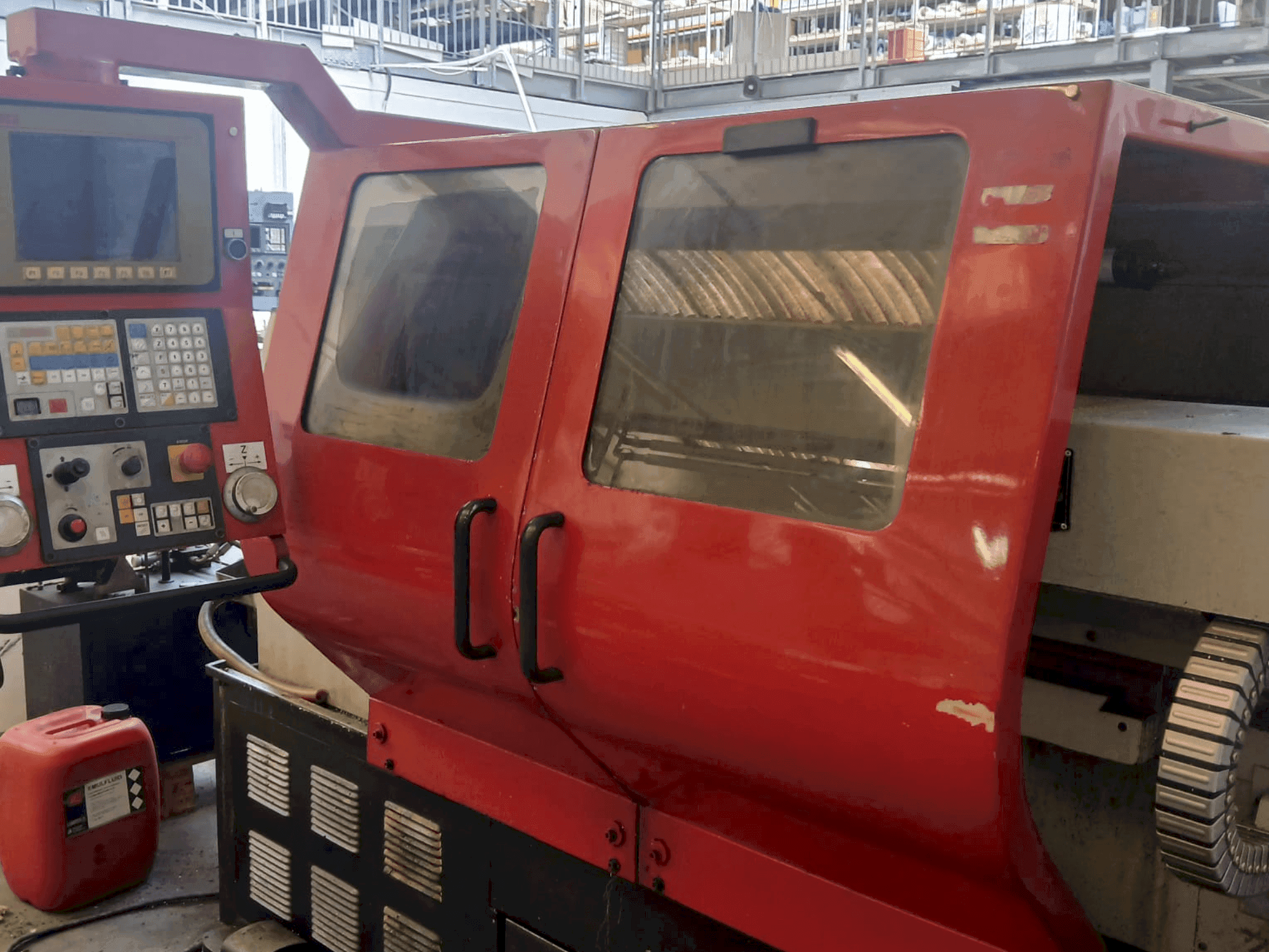 Front view of EMCO EMCOMAT-E 200X1000  machine