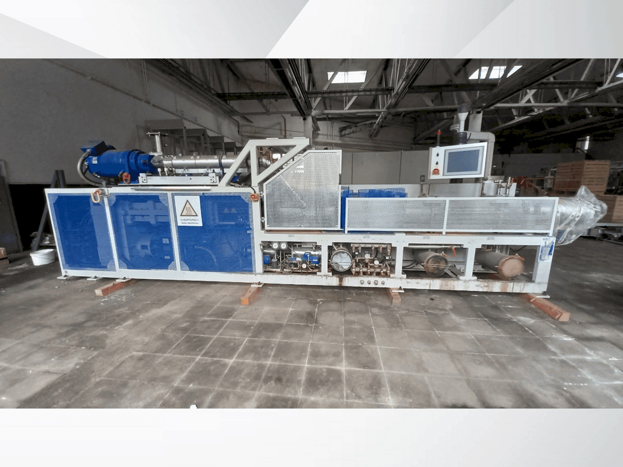 Front view of REIFENHÄUSER BI Trudes 115  machine