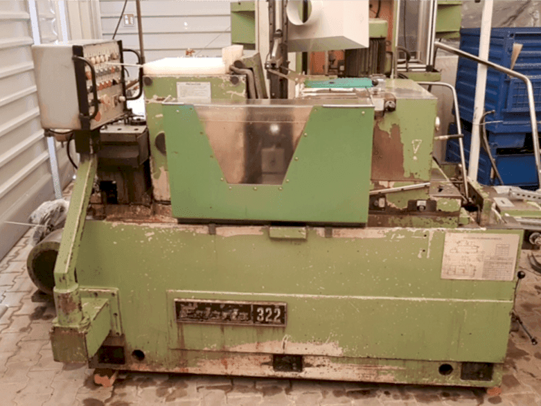 Front view of Estarta 322 machine