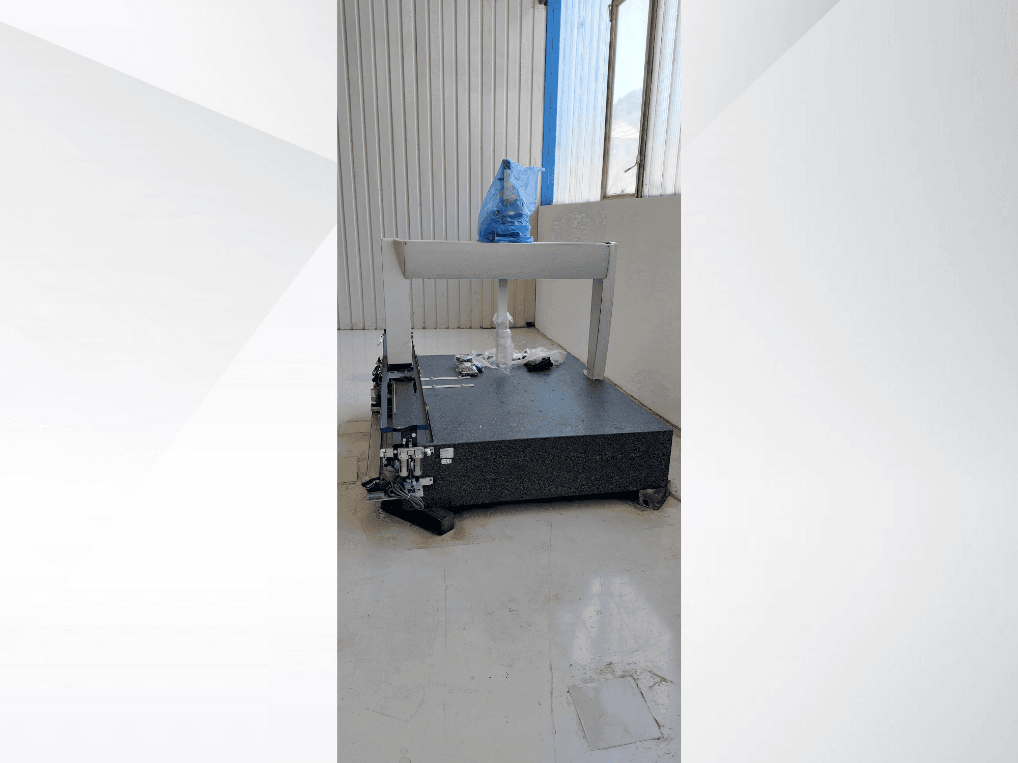 Front view of ZEISS SPECTRUM 10/16/6  machine