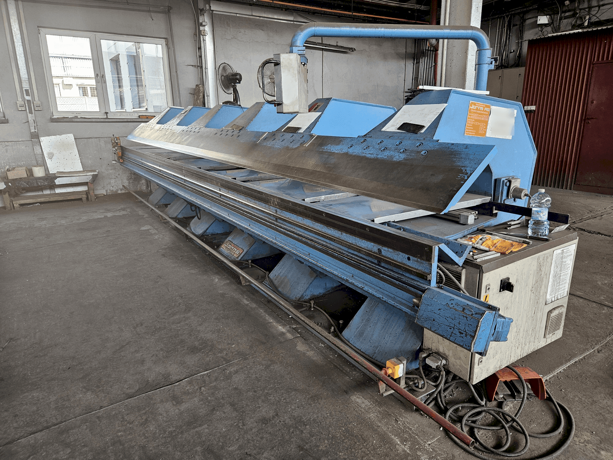 Front view of Jorns MAXI LINE 200SW machine