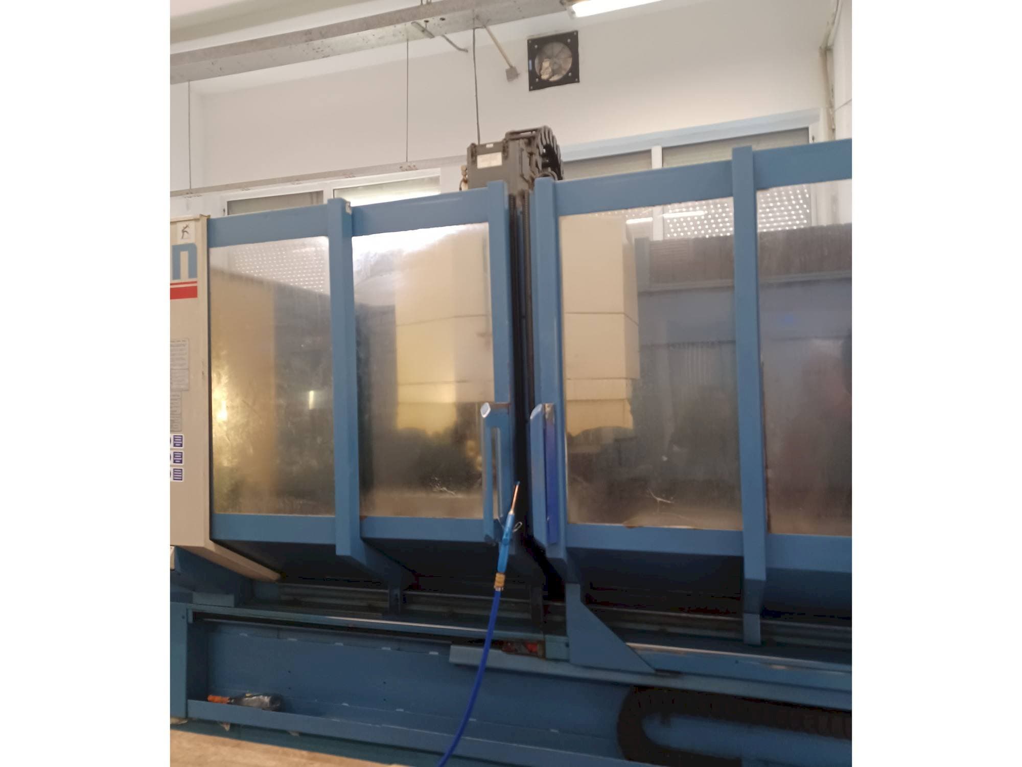 Front view of CHIRON FZ 18 L machine